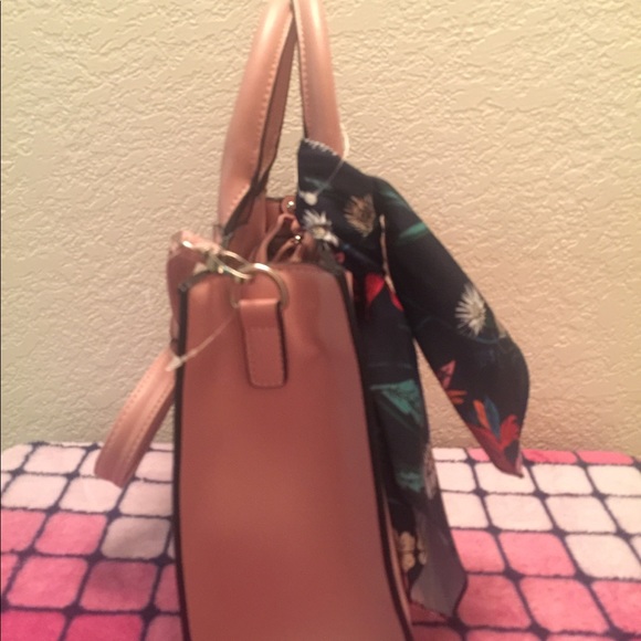 authentic LONDON FOG handbag - Picture 3 of 6